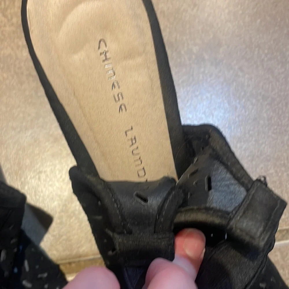 Chinese Laundry black Wedges! 8